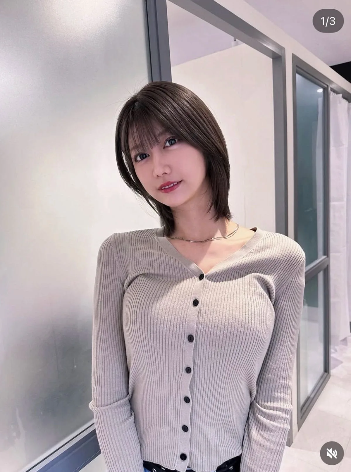ABEMA瀧山あかねアナ、“胸元くっきり”タンクトップにファン熱視線「アンチ清楚」宣言の真意