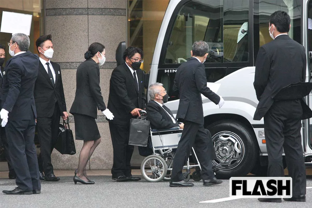 彬子さま“養親本命”に識者も警鐘「異常事態」麻生氏の影に懸念の声