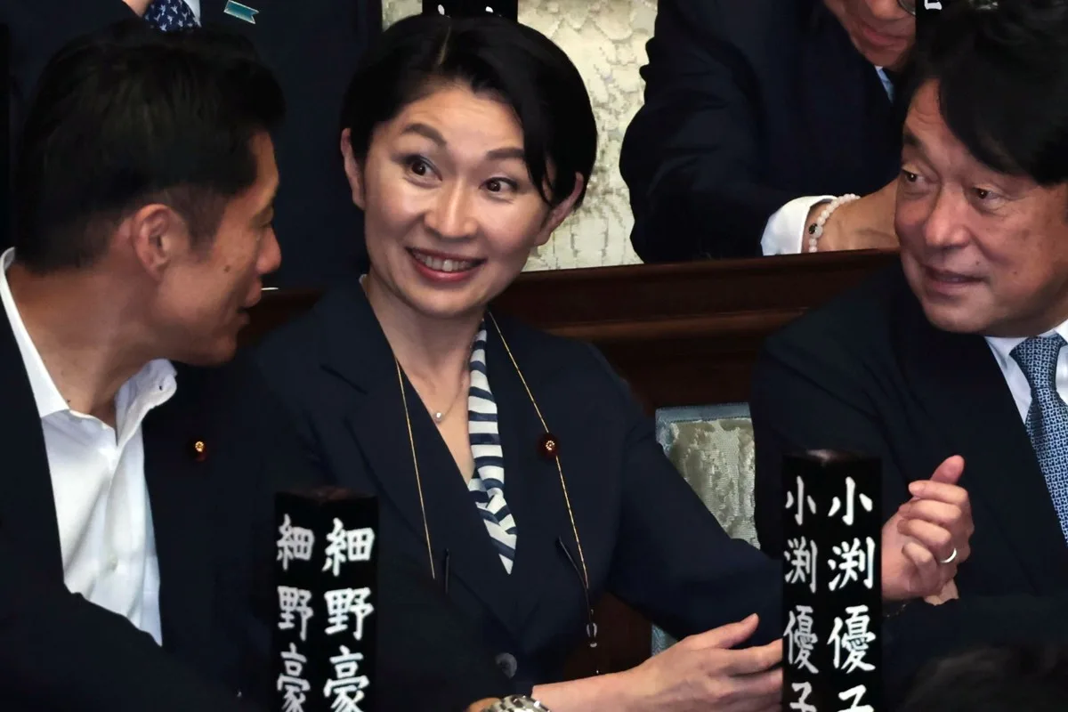 小渕優子氏、消費税減税に反旗で辞任!SNSは「離党しろ」と逆風…父・恵三氏から続く因縁とは