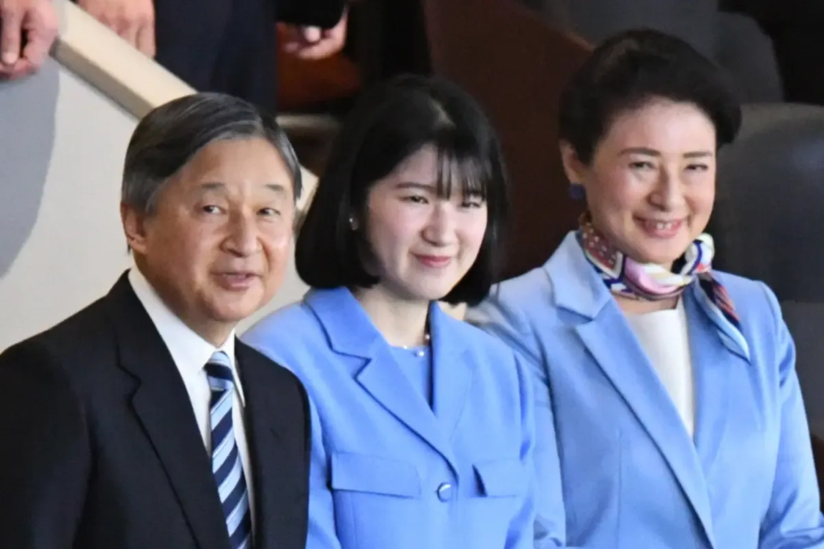 天皇ご一家が那須で2年連続おそろい“かりゆし” メーカーが明かした「4回ご指名」の真相