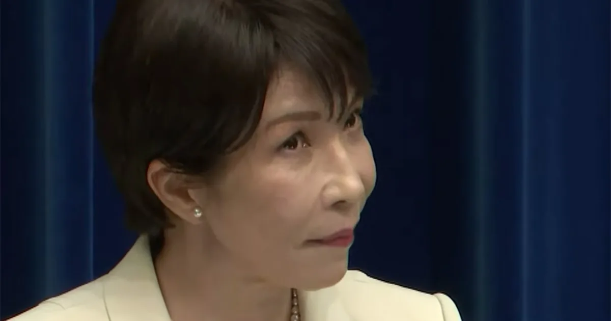 高市首相の会見中、頭にハエがとまったまま1分半…ネット騒然「どこから？」カメラマンも困惑