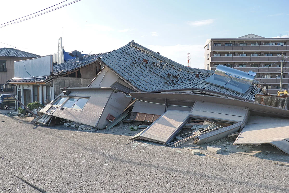 軽トラに乗った瞬間、倉庫が崩落…熊本地震で九死に一生を得た男性「ゴジラが家を壊しているみたいだった」