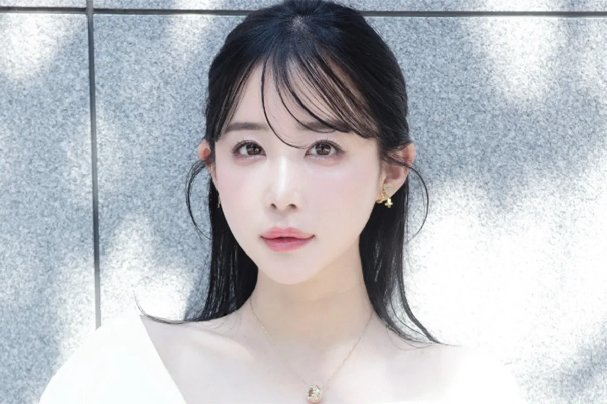 バチェラー休井美郷、飲食店でまさかの“性トーク”連呼に周囲ドン引き「店員さん気まずい」