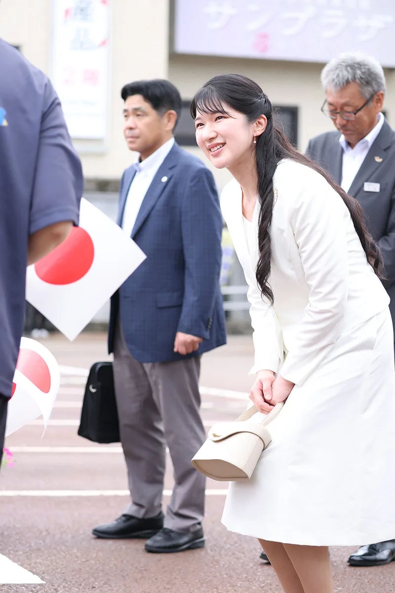 天皇陛下が会見で語った“帝王教育”の真意　愛子さまへ託した意外なメッセージ