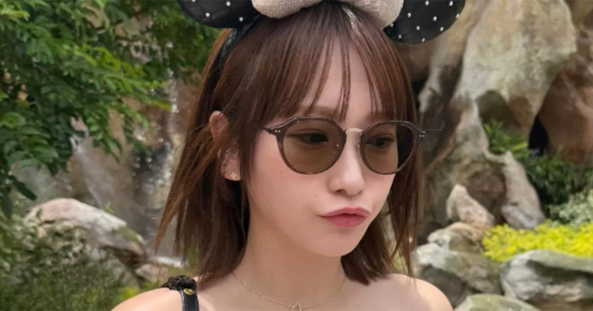 川栄李奈、タイ旅行で鎖骨に“タトゥー”らしきデザインが話題に…ファンからは驚きの声