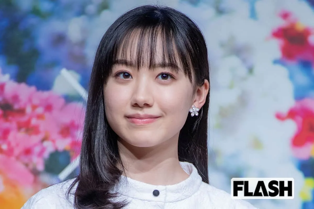 芦田愛菜、バッサリ“耳かけショート”で大人っぽい！サンド伊達も思わず指摘