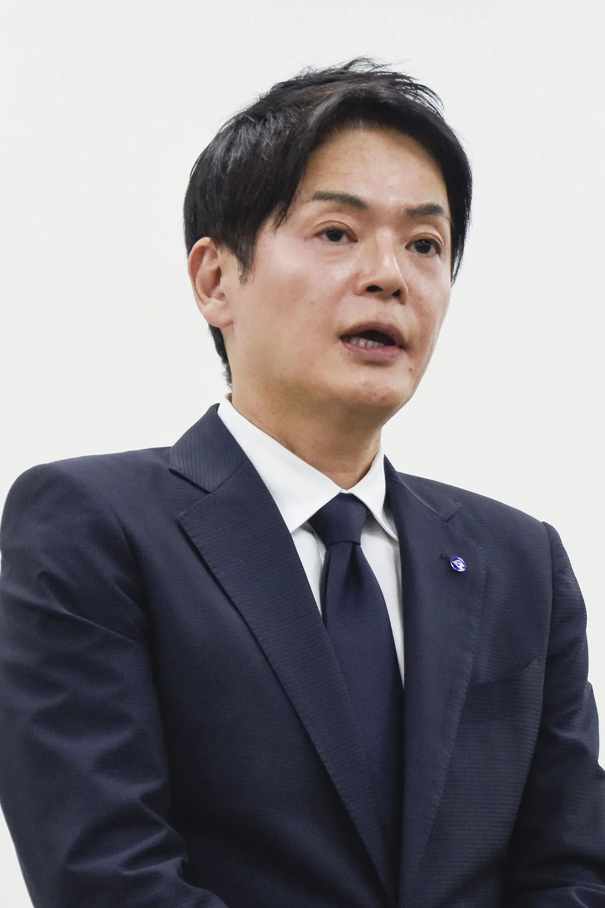 横浜市長が「人間のクズ」発言でパワハラ認定 大学教授時代の“干す”メールも発覚