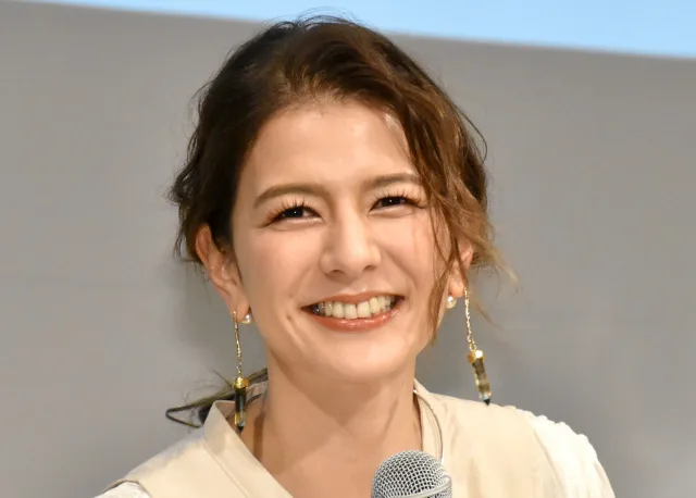 スザンヌ、熊本地震から2週間「悲しみを忘れることと前を向くことは違う」地元の厳しい現状を吐露