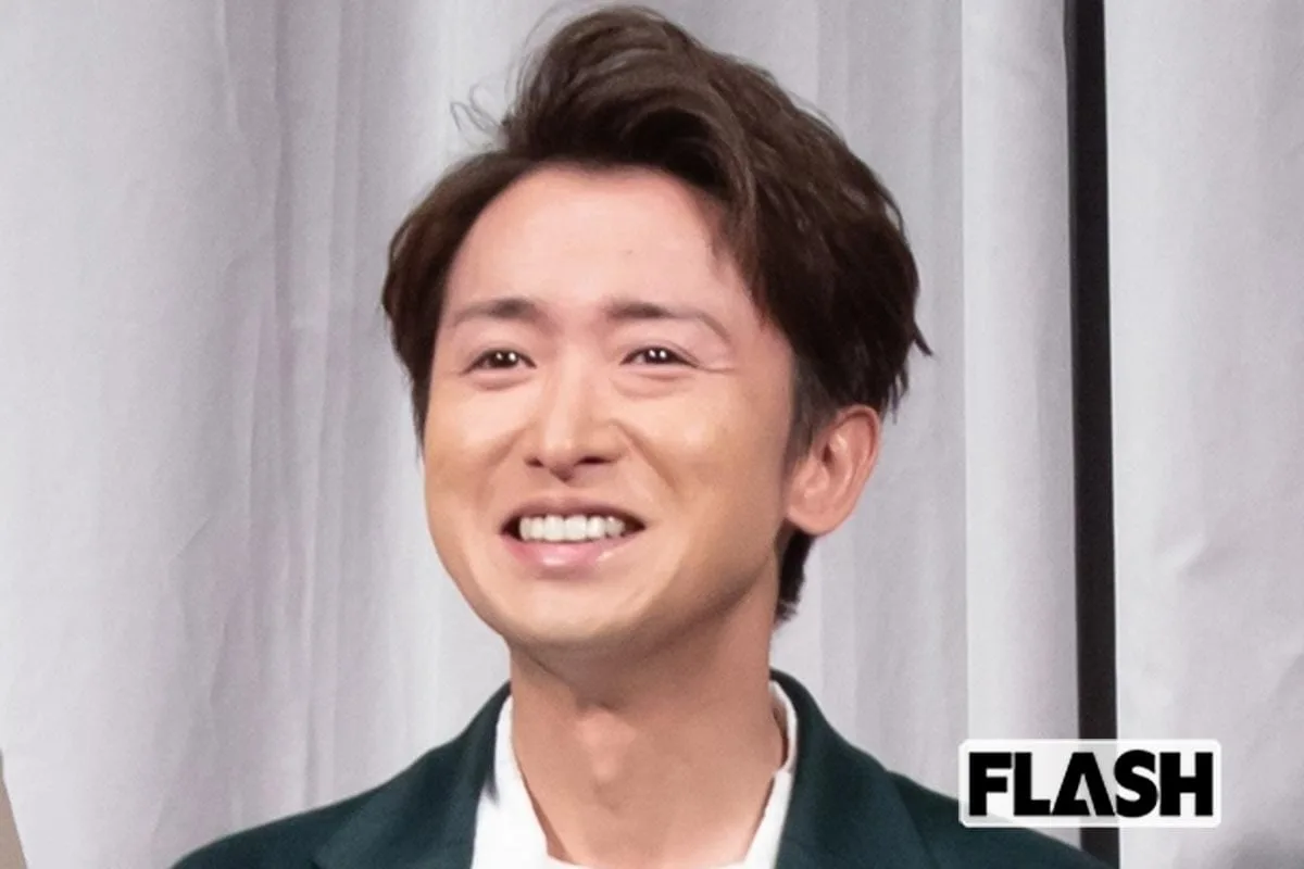 加藤シゲアキが激レアショット公開！大野智の真っ黒肌＆無精ひげにファン衝撃