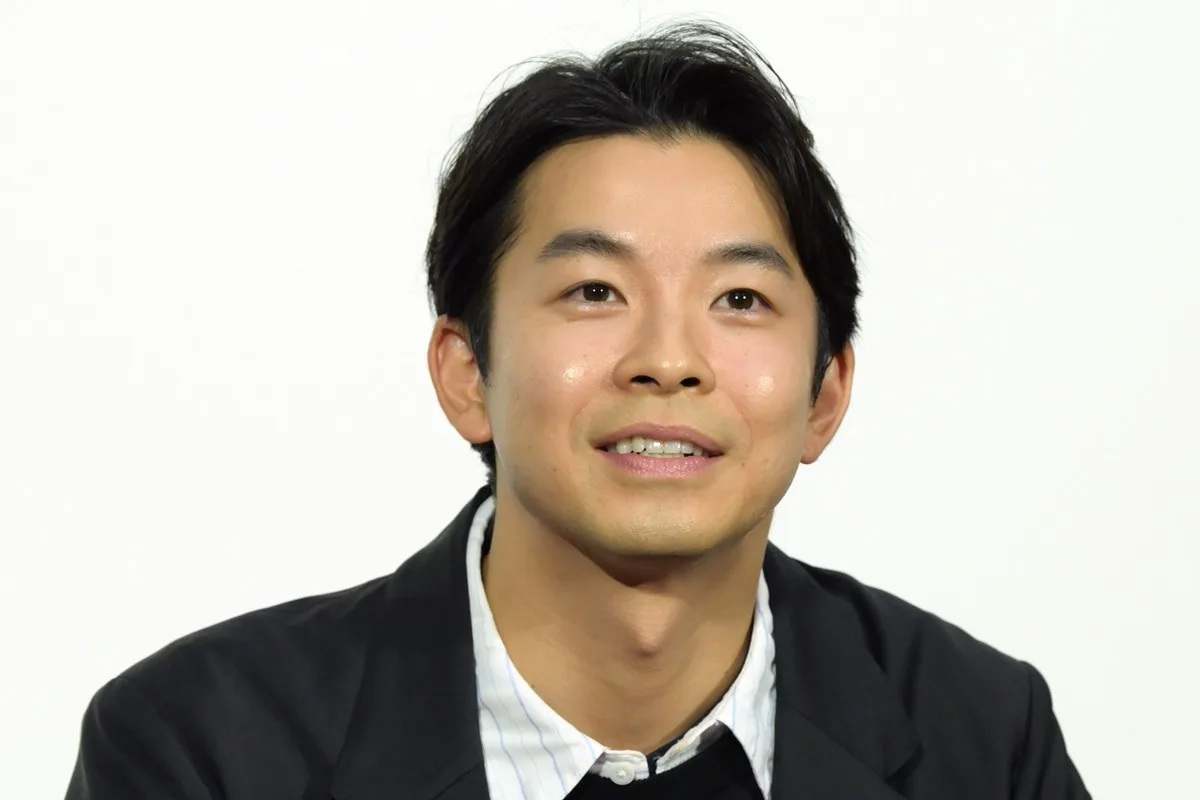 仲野太賀、河合優実似の新恋人とフジロックで熱愛デートをスクープ撮