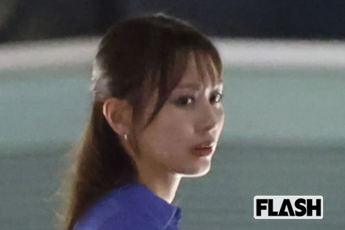 内田理央、イケメン渡邊圭祐と歩道橋で熱烈ハグ！新ドラマは「ちとグロい」タイムループ復讐劇