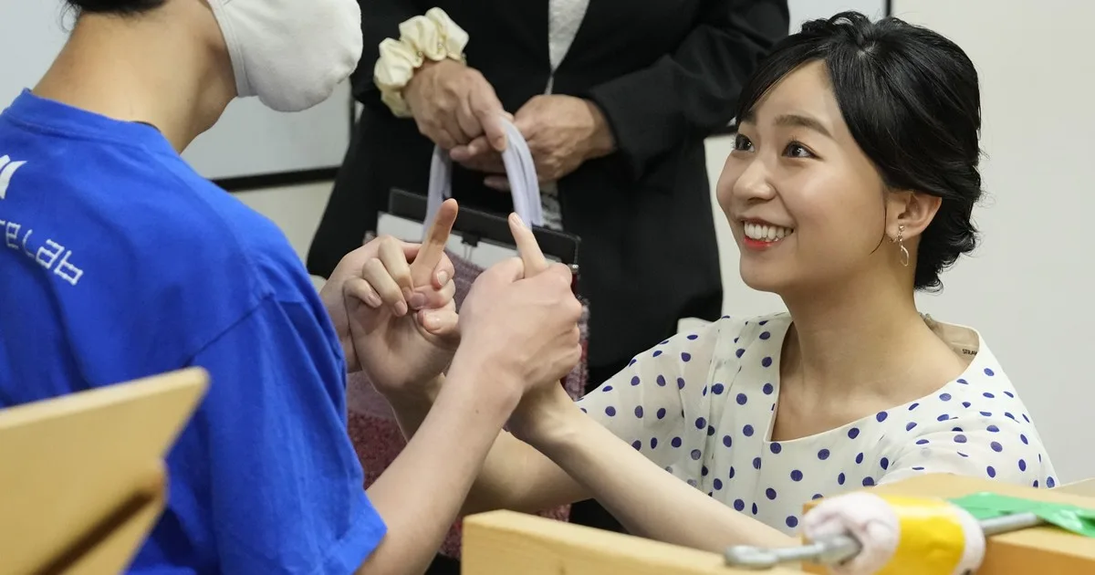 佳子さま、300円ピアスで盲学校訪問“ケンちゃん”との出会いが変えたライフワーク