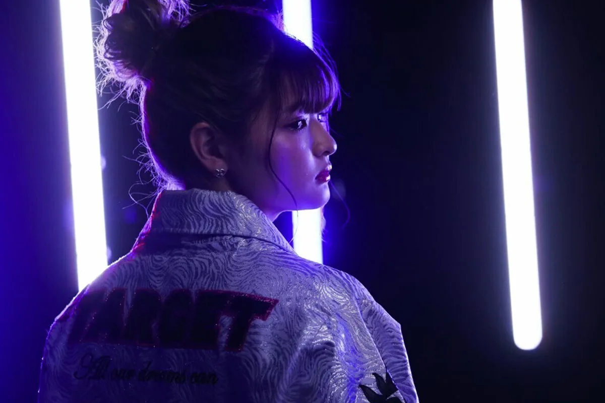 元女子キックボクサーAKARI、白ビキニで“別人級”美ボディ披露「スイカくらいある」と580万回再生