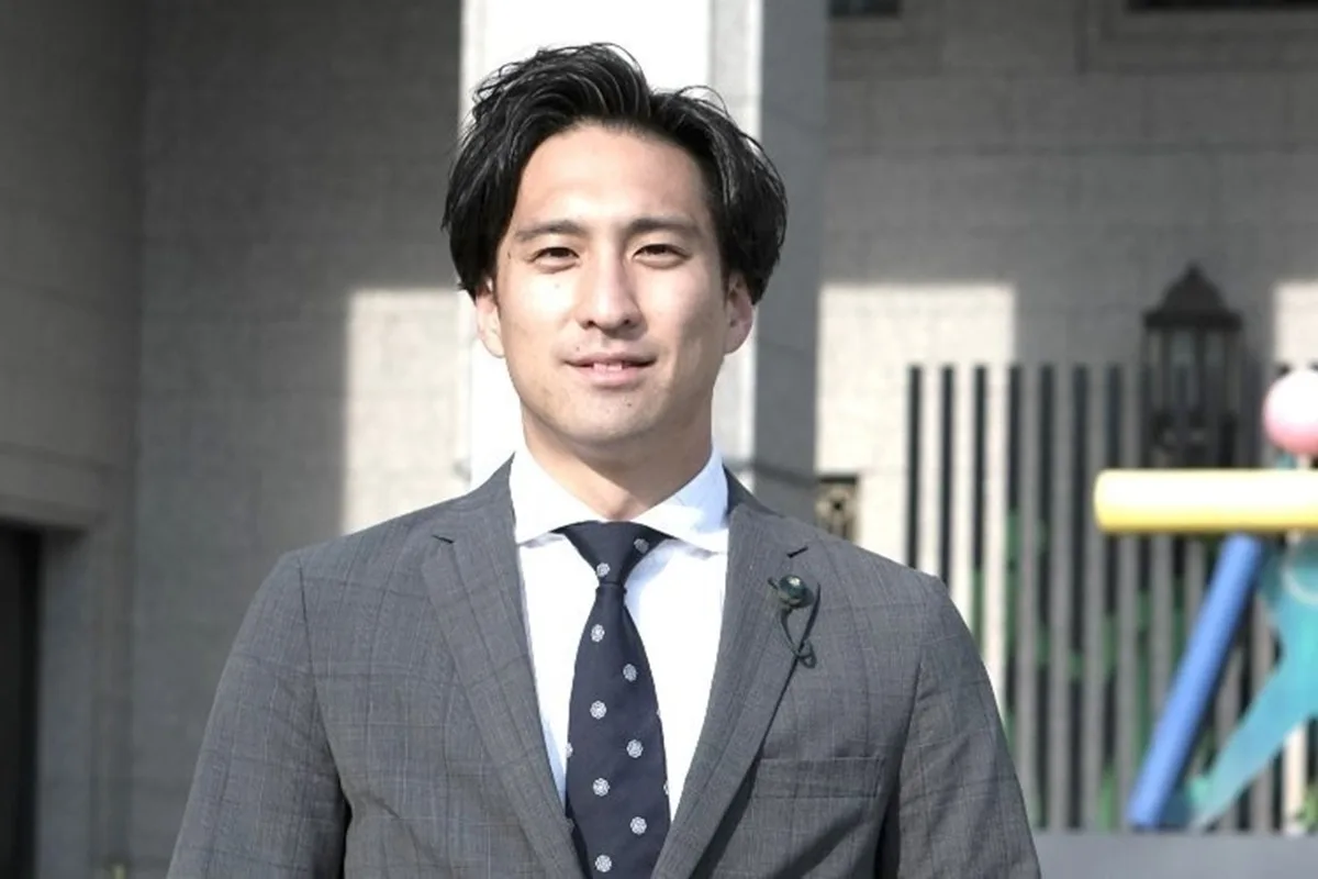 大阪駅前に謎のブロック群「排除アート」騒動、市会議員が説明もネットは大荒れ